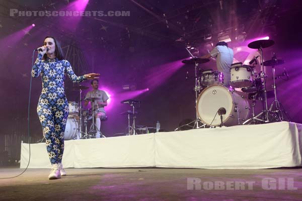 YELLE - 2015-06-28 - PARIS - Hippodrome de Longchamp - 